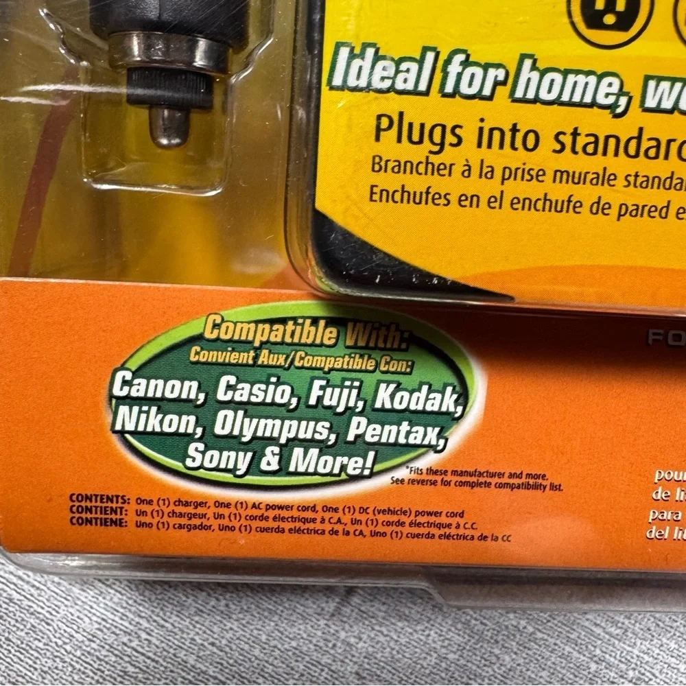 NWT New Duracell Digital Camera Battery Charger